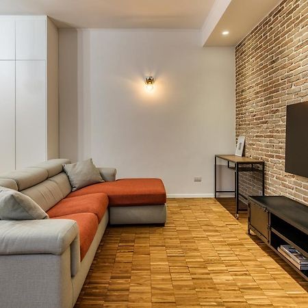 Beplace Apartments In Isola Milan Luaran gambar