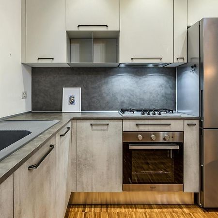 Beplace Apartments In Isola Milan Luaran gambar