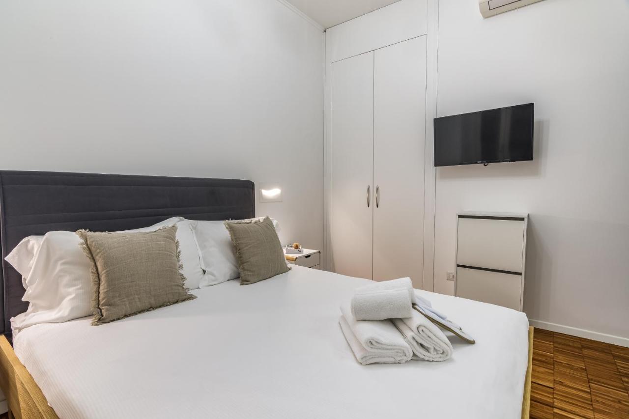 Beplace Apartments In Isola Milan Luaran gambar